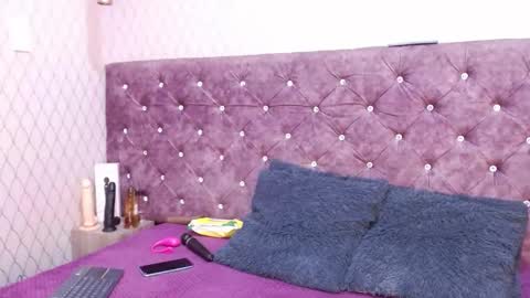 VivianRose online show from 11/30/25, 03:54