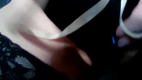 Snapshot of vivians_roses chatting on 03/07/26, 11:13 Vivians Roses online show from 03/07/26, 11:13
