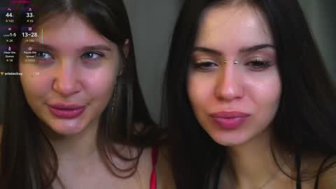 Snapshot of vivid_girls chatting on 03/17/26, 07:23 Nelly and Mari online show from 03/17/26, 07:23