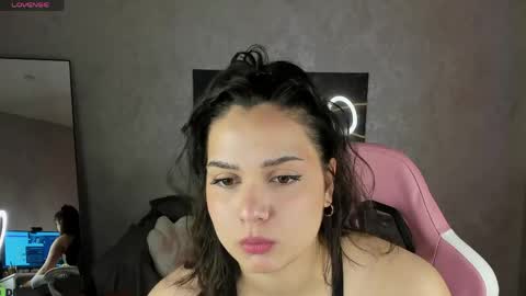 vivien_ross online show from 05/06/26, 01:03