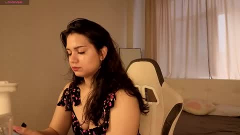 vivien_ross online show from 06/09/26, 12:55
