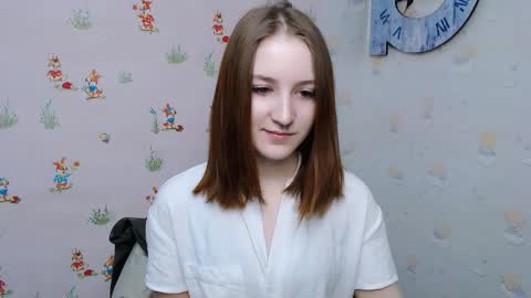 Snapshot of vivienalles_ chatting on 12/02/24, 07:58 vivienalles_ online show from 12/02/24, 07:58