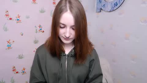 Snapshot of vivienalles_ chatting on 12/03/24, 01:21 vivienalles_ online show from 12/03/24, 01:21