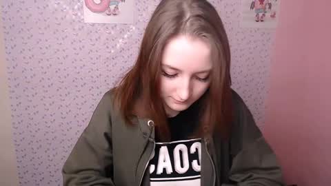 Snapshot of vivienalles_ chatting on 12/04/24, 01:20 vivienalles_ online show from 12/04/24, 01:20