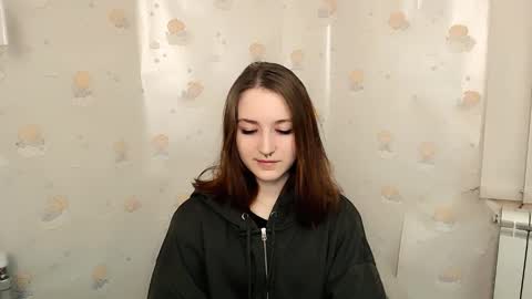 Snapshot of vivienalles_ chatting on 12/05/24, 02:22 vivienalles_ online show from 12/05/24, 02:22