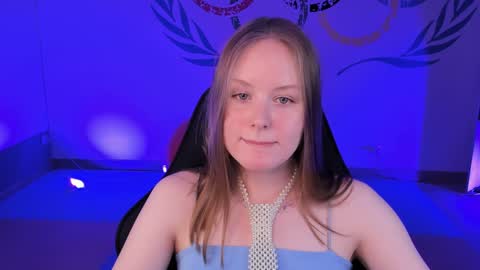 Snapshot of vivienleeigh chatting on 12/07/24, 12:13 Vivien online show from 12/07/24, 12:13