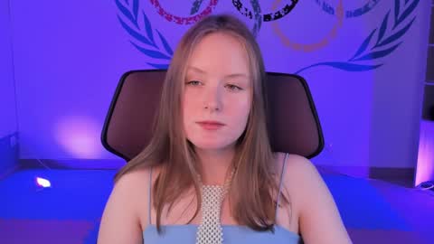 Snapshot of vivienleeigh chatting on 12/08/24, 12:08 Vivien online show from 12/08/24, 12:08