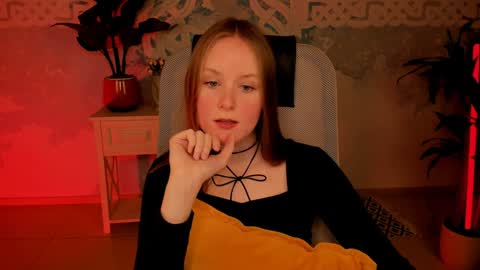 Snapshot of vivienleeigh chatting on 12/10/24, 01:22 Vivien online show from 12/10/24, 01:22