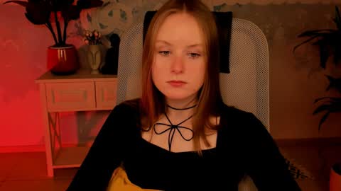 Snapshot of vivienleeigh chatting on 12/10/24, 04:49 Vivien online show from 12/10/24, 04:49