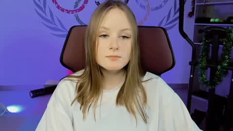 Snapshot of vivienleeigh chatting on 12/31/24, 11:20 Vivien online show from 12/31/24, 11:20