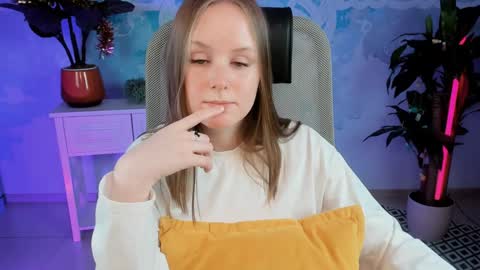 Snapshot of vivienleeigh chatting on 01/08/25, 07:24 Vivien online show from 01/08/25, 07:24