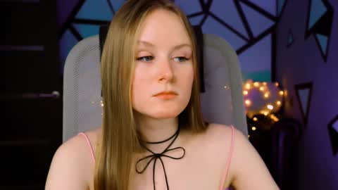 Snapshot of vivienleeigh chatting on 01/19/25, 12:17 Vivien online show from 01/19/25, 12:17