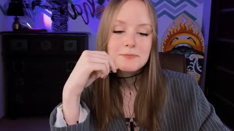 Snapshot of vivienleeigh chatting on 02/23/25, 06:23 Vivien online show from 02/23/25, 06:23