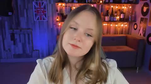 Snapshot of vivienleeigh chatting on 02/28/25, 02:31 Vivien online show from 02/28/25, 02:31