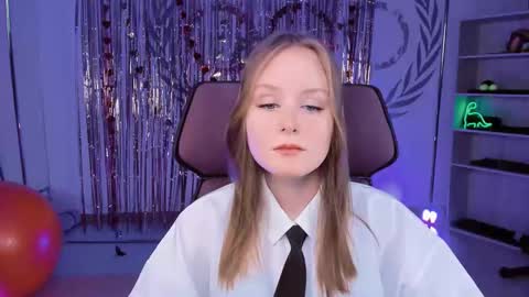 Snapshot of vivienleeigh chatting on 03/09/25, 03:16 Vivien online show from 03/09/25, 03:16