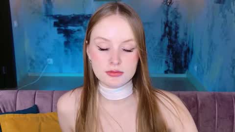 Snapshot of vivienleeigh chatting on 11/05/25, 01:22 Vivien online show from 11/05/25, 01:22