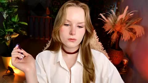 Vivien online show from 05/18/26, 05:13