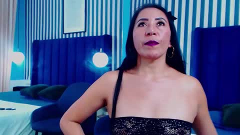 Vivian  online show from 12/19/25, 02:13