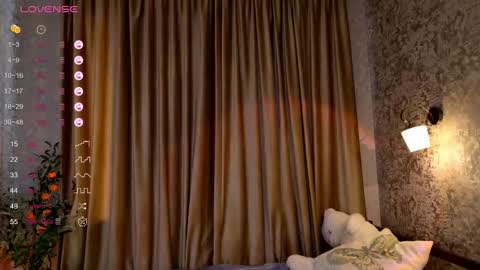 Mia Skaidrite online show from 11/09/25, 09:29