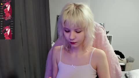 Snapshot of vivy_ chatting on 04/26/26, 08:06 chatur babes online show from 04/26/26, 08:06