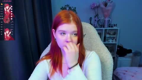 Snapshot of vivy_ chatting on 06/06/26, 10:03 chatur babes online show from 06/06/26, 10:03