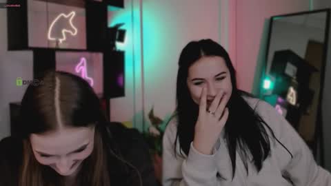 vivy_star online show from 11/24/25, 07:24