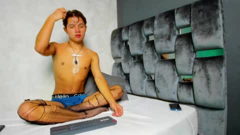Snapshot of vix_hot chatting on 05/06/26, 07:30 vix_hot online show from 05/06/26, 07:30