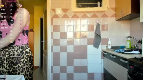 Snapshot of vixen_lab chatting on 03/29/26, 05:18 Nika 18 . online show from 03/29/26, 05:18