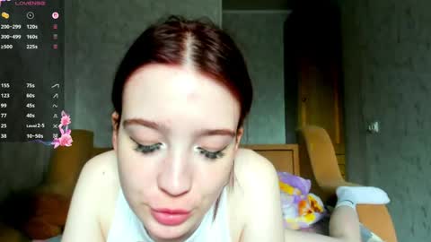 Snapshot of vixen_lab chatting on 05/25/26, 01:06 Nika 18 . online show from 05/25/26, 01:06