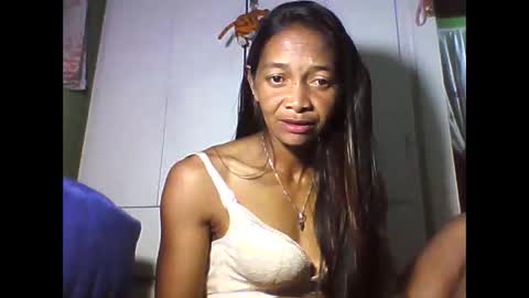 Snapshot of vixen_lina chatting on 04/24/26, 06:32 vixen_lina online show from 04/24/26, 06:32