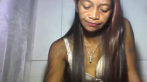 Snapshot of vixen_lina chatting on 06/28/26, 05:30 vixen_lina online show from 06/28/26, 05:30