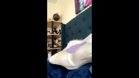 vixenblade online show from 12/18/25, 12:17