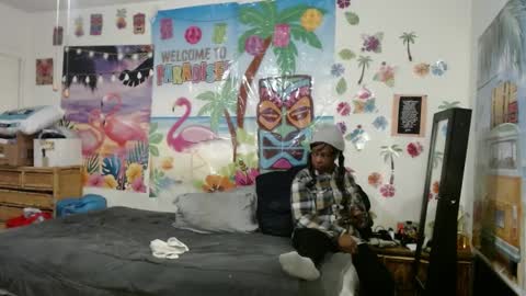 Snapshot of vixenfyre chatting on 01/16/25, 03:56 Vixen Fyre online show from 01/16/25, 03:56