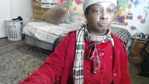 Snapshot of vixenfyre chatting on 02/17/25, 11:20 Vixen Fyre online show from 02/17/25, 11:20