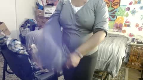 Snapshot of vixenfyre chatting on 02/23/25, 02:18 Vixen Fyre online show from 02/23/25, 02:18