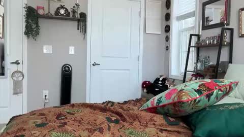 Snapshot of vixenliz chatting on 03/12/26, 07:09 Liz online show from 03/12/26, 07:09