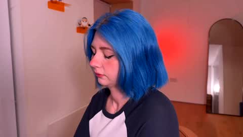 Snapshot of vixenp chatting on 01/04/25, 06:40 Polly Online mostly at 9pm-2am UK Time online show from 01/04/25, 06:40