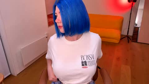 Snapshot of vixenp chatting on 01/12/25, 06:27 Polly Online mostly at 9pm-2am UK Time online show from 01/12/25, 06:27