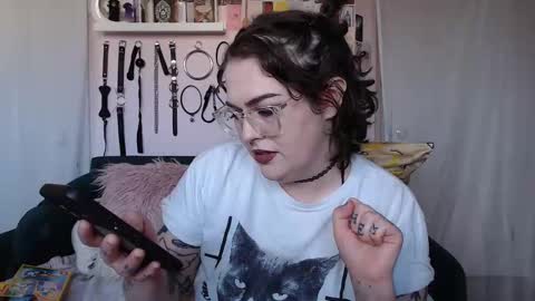 Snapshot of vixinvvitch chatting on 10/11/25, 07:45 VIXIN online show from 10/11/25, 07:45