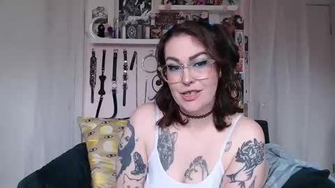 Snapshot of vixinvvitch chatting on 04/30/26, 05:41 VIXIN online show from 04/30/26, 05:41