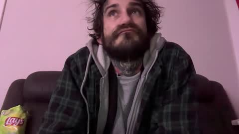 Snapshot of vj48826 chatting on 12/14/25, 08:09 VJ online show from 12/14/25, 08:09