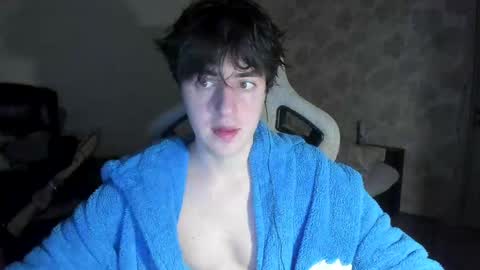 Snapshot of vlad1605 chatting on 04/25/26, 06:05 Martin online show from 04/25/26, 06:05