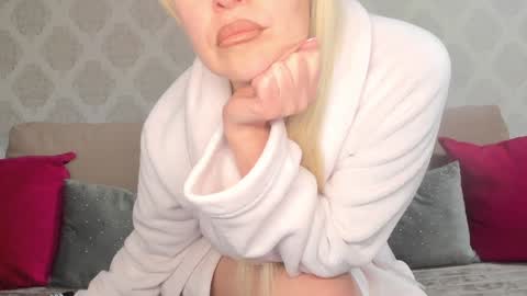 Snapshot of vladax555 chatting on 01/29/25, 02:40 VLADAX555 online show from 01/29/25, 02:40