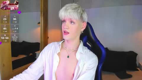 Snapshot of vladhellsing4 chatting on 03/17/26, 02:31 Vlad online show from 03/17/26, 02:31