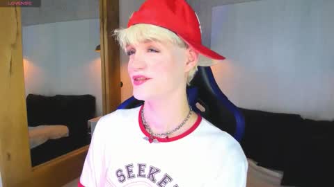 Snapshot of vladhellsing4 chatting on 03/29/26, 04:29 Vlad online show from 03/29/26, 04:29