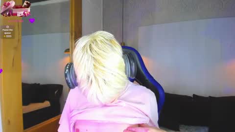 Snapshot of vladhellsing4 chatting on 04/02/26, 03:31 Vlad online show from 04/02/26, 03:31