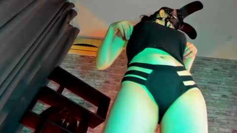 Snapshot of vladiturbo69 chatting on 04/15/26, 04:30 vladi-turbo69 online show from 04/15/26, 04:30