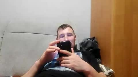 Snapshot of vladumyr chatting on 12/21/25, 07:21 vladumyr online show from 12/21/25, 07:21