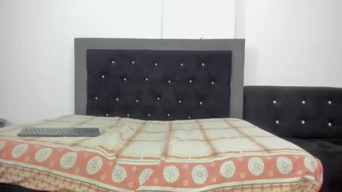 Lis online show from 02/21/26, 01:45