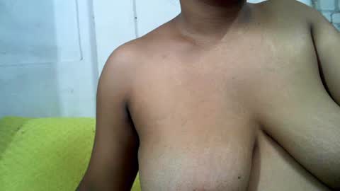 voagelle online show from 02/01/25, 02:24